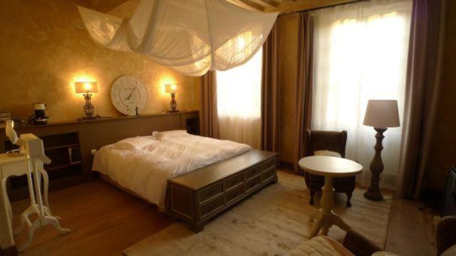 Bed and Breakfast Les Demeures De Marie Pacé Esterno foto